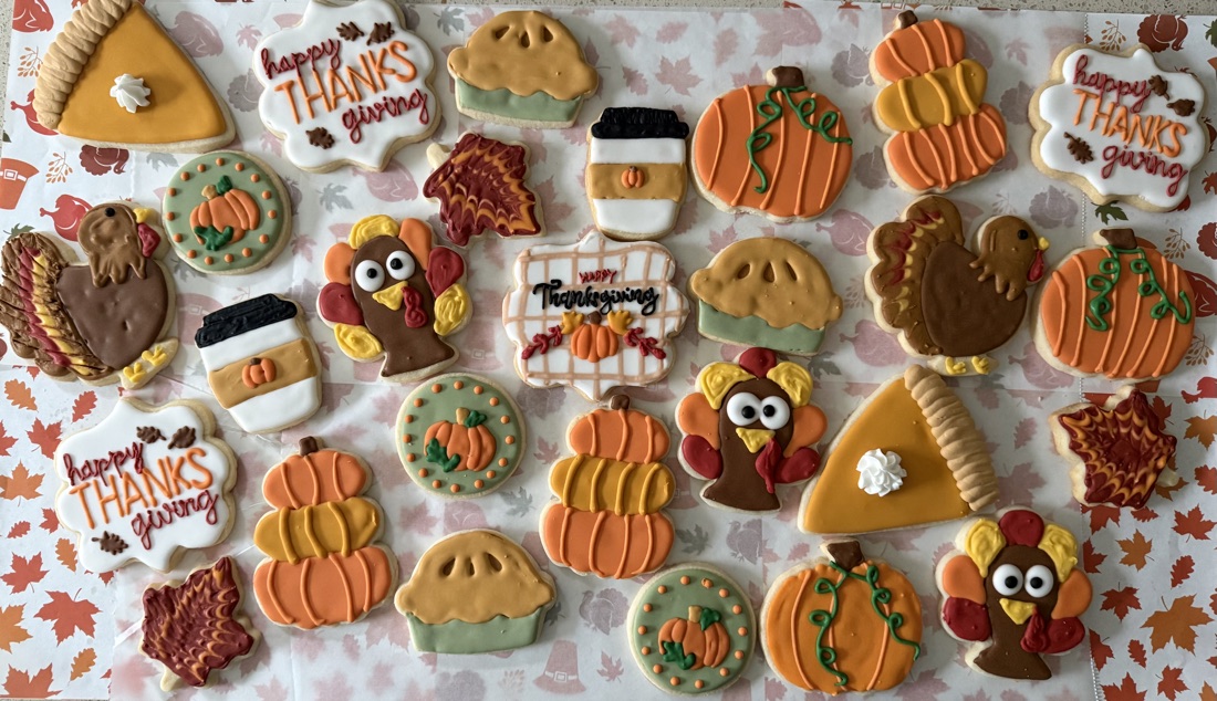 Sweet Snackerie — Thanksgiving decorated cookies