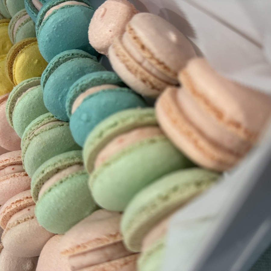 Sweet Snackerie — Pastel French macarons